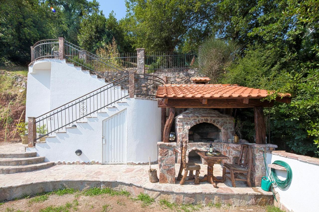 Holiday Home La Musica Budva Kültér fotó